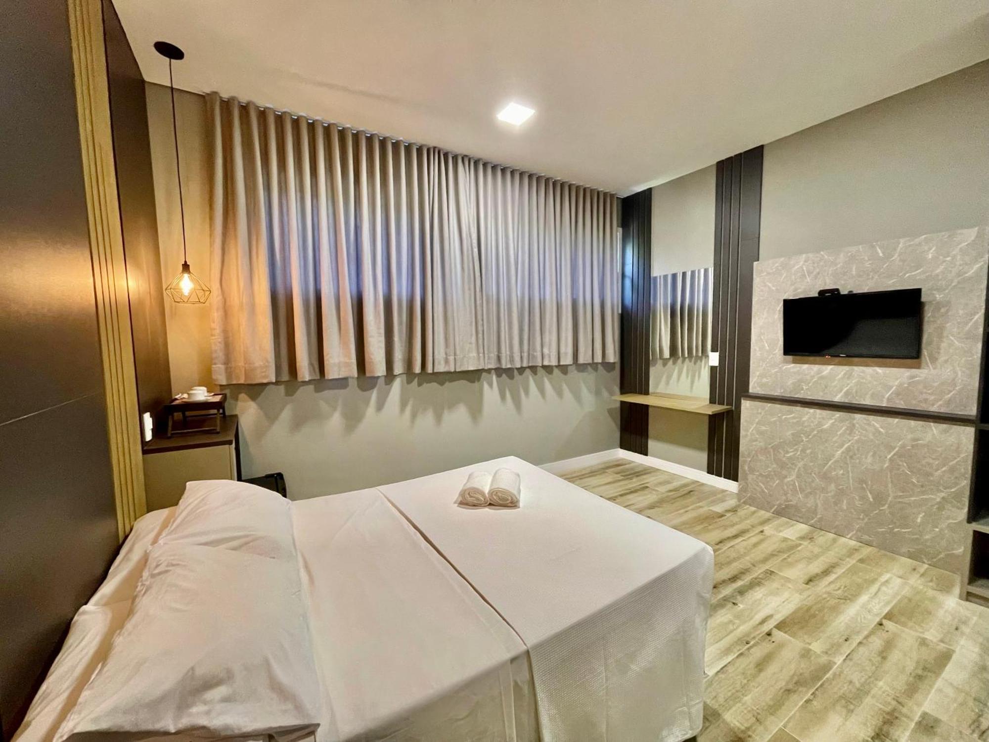 Eleganz Suites Грамаду Экстерьер фото